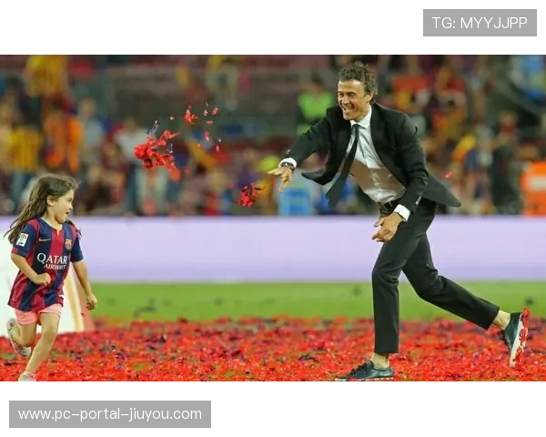 主帅恩里克在场边目瞪口呆,巴黎后场不紧不慢倒脚引质疑 主帅恩里克在场边目瞪口呆,巴黎后场不紧不慢倒脚引质疑